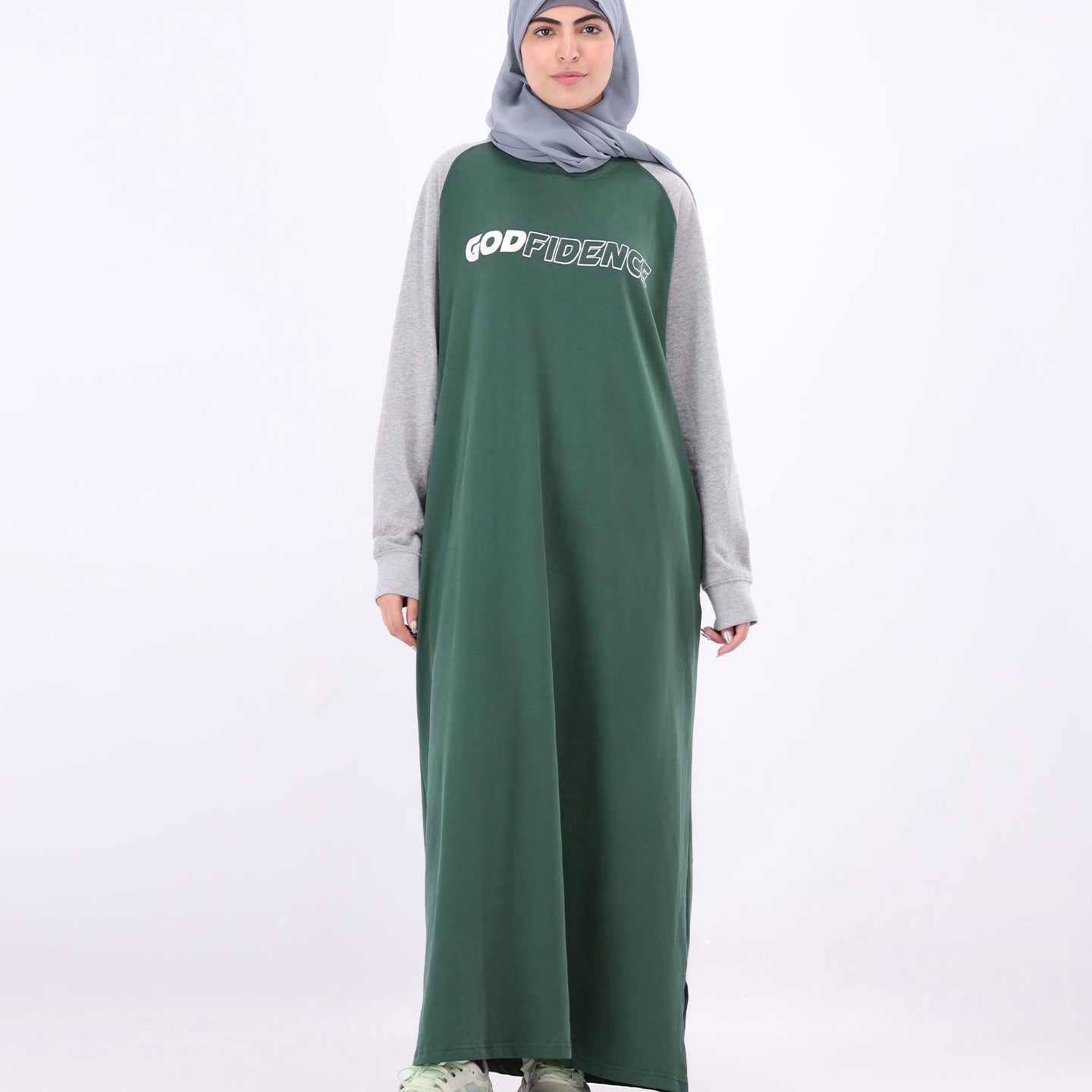 Godfidence Raglan Thobe